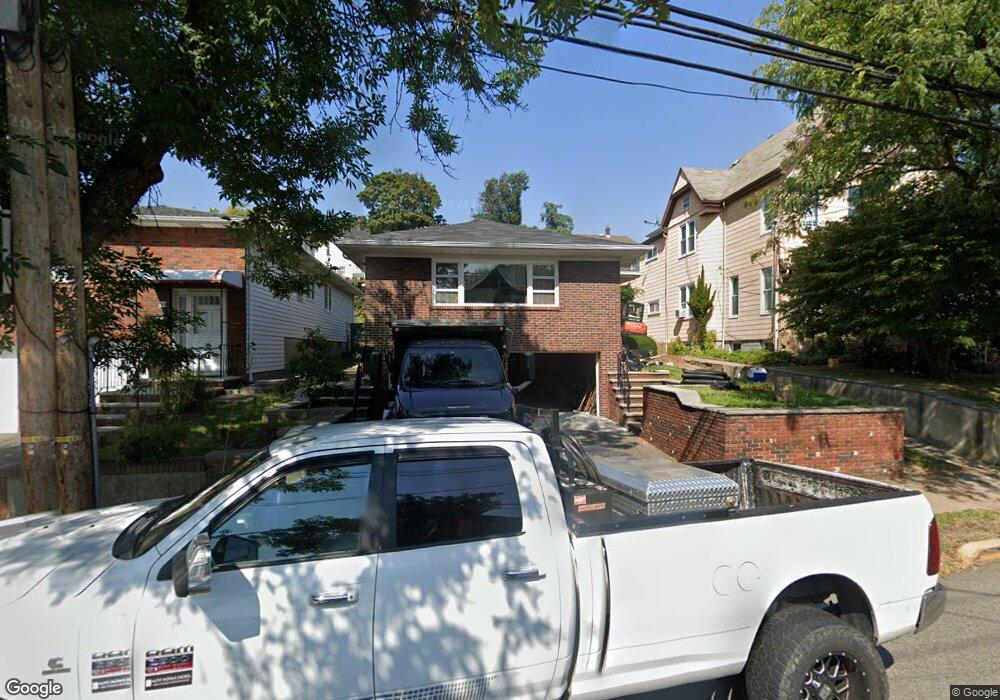 35 Hackensack St, East Rutherford, NJ 07073 - photo 1
