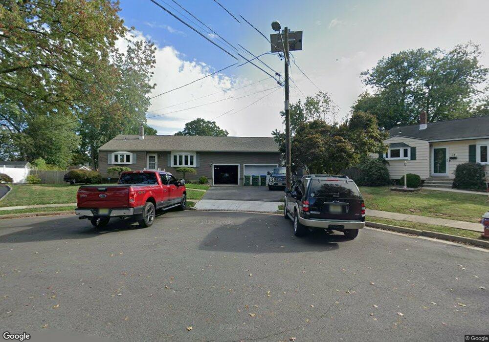 14 Berrue Ct, Edison, NJ 08817 - photo 1