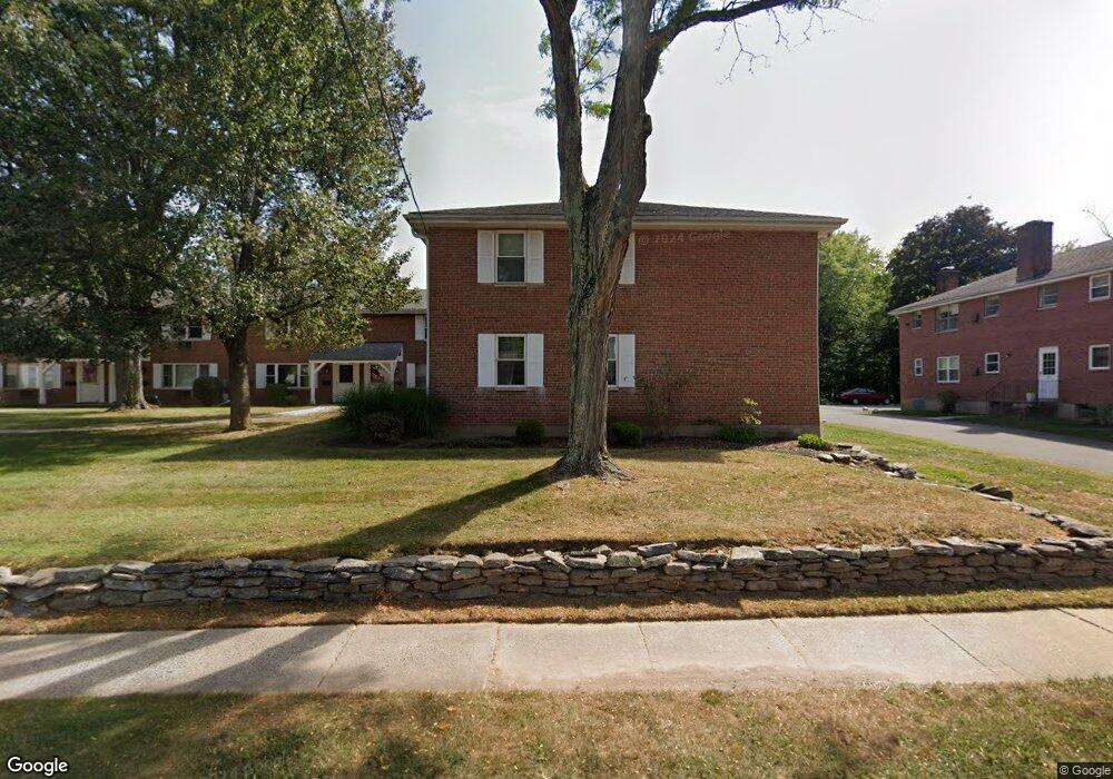 105 Shadow Ln unit B1, West Hartford, CT 06110 - photo 1