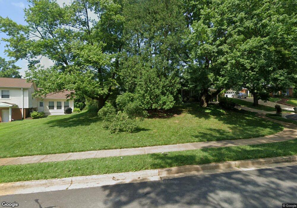 1324 Banquo Ct, McLean, VA 22102 - photo 1