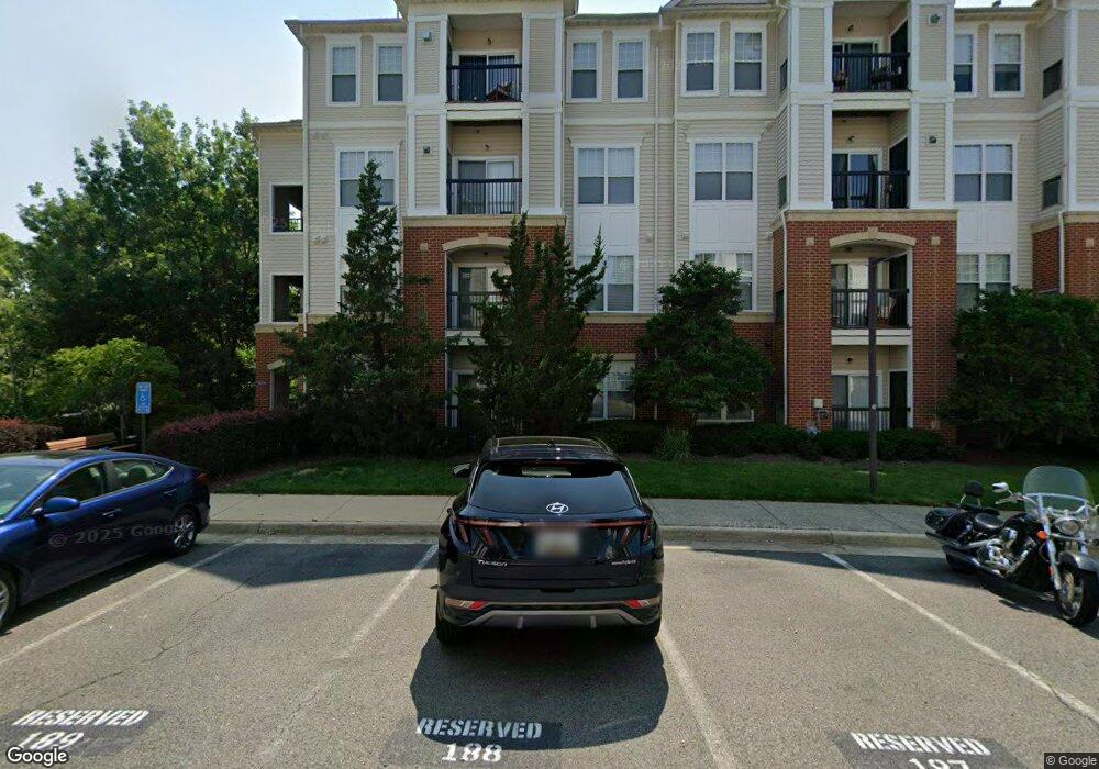 11352 Aristotle Dr unit 310, Fairfax, VA 22030 - photo 1