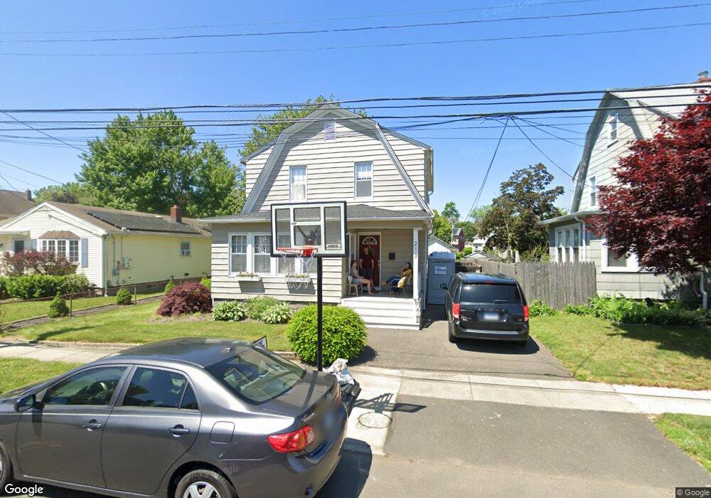 213 Taft St, Stratford, CT 06615 - photo 1