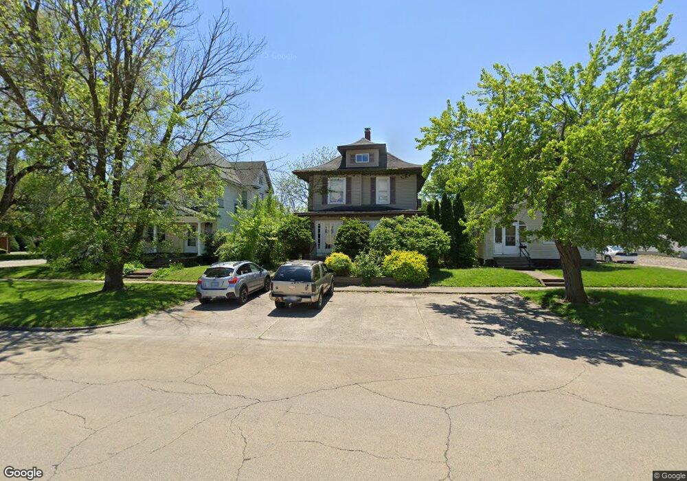 1005 Broadway Ave, Mattoon, IL 61938 - photo 1