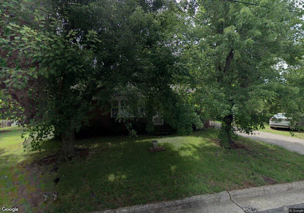 555 Sands Cir, Reidsville, NC 27320 - photo 1