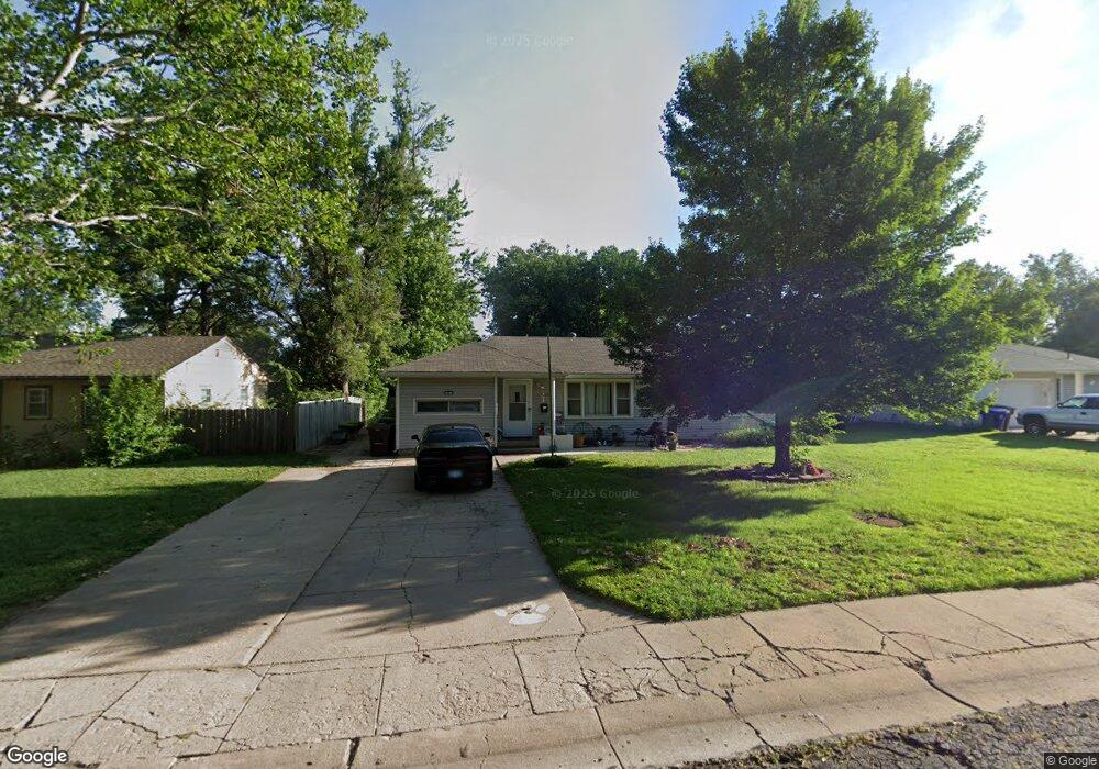 1105 Glendale Rd, McPherson, KS 67460 - photo 1