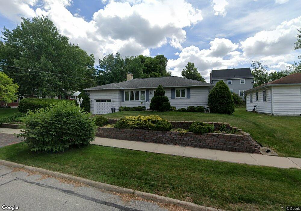 933 Newman Ave, Cedar Falls, IA 50613 - photo 1