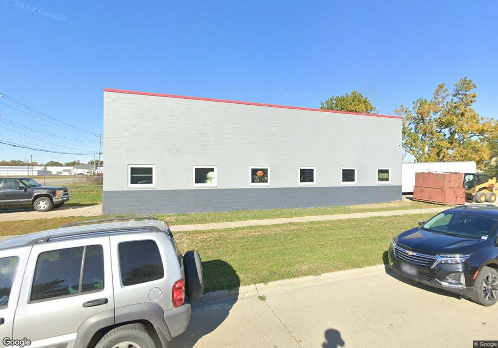 1004 E 8th St N, Newton, IA 50208 - photo 1