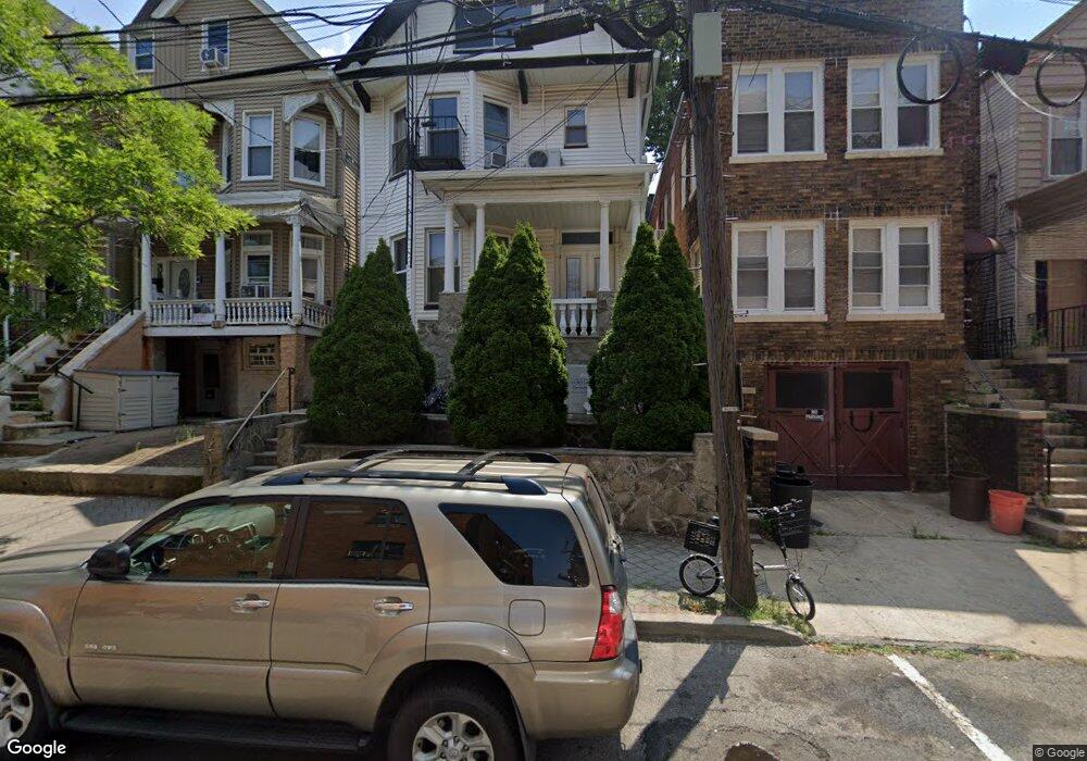 122 Parkview Ave, Weehawken, NJ 07086 - photo 1