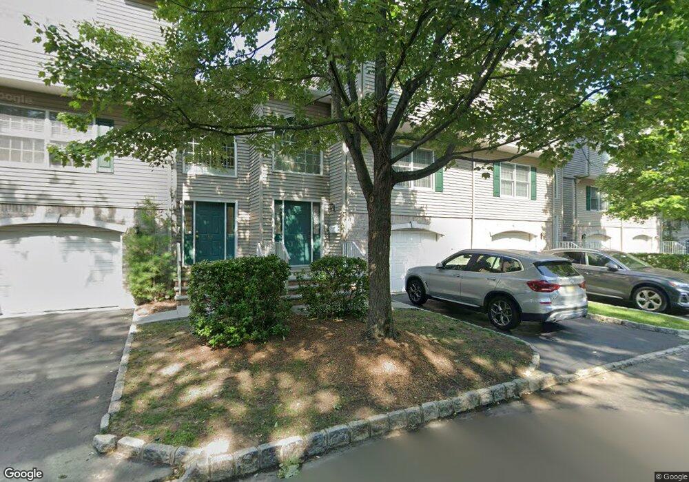 90 Elm St unit 90, Allendale, NJ 07401 - photo 1