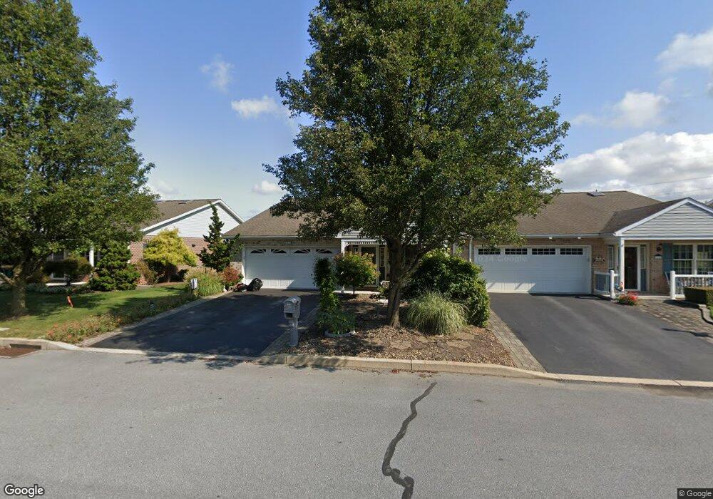 717 Fir Spring Dr, Waynesboro, PA 17268 - photo 1