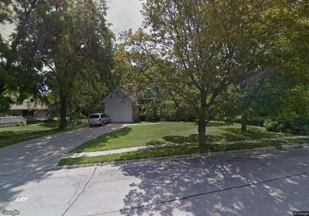 624 Cleveland Ave, Batavia, IL 60510 - photo 1