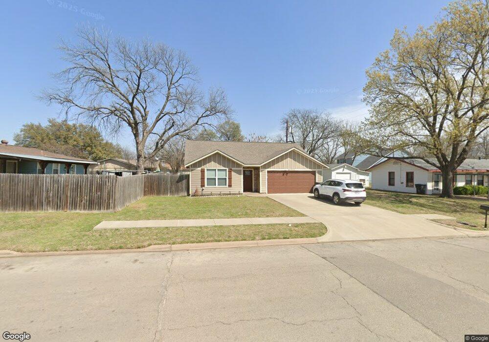 1806 N Douglas Ave, Cleburne, TX 76033 - photo 1