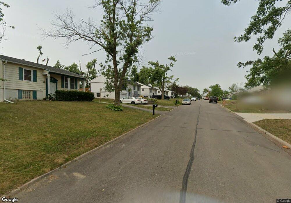 3125 Carriage Dr SW, Cedar Rapids, IA 52404 - photo 1