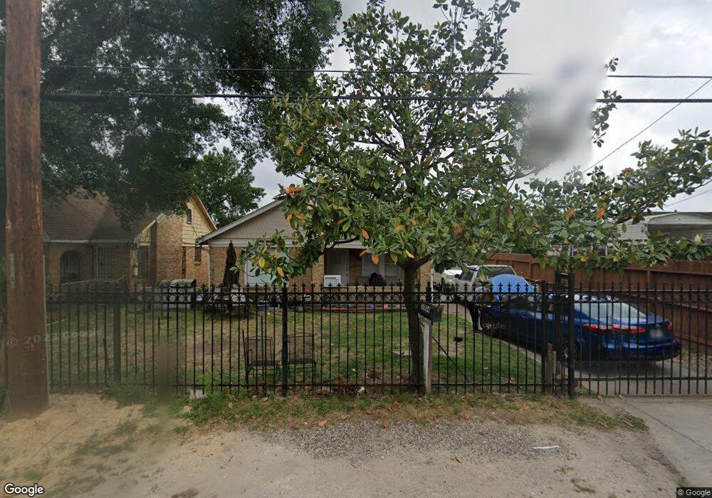1004 Reid St, Houston, TX 77022 - photo 1