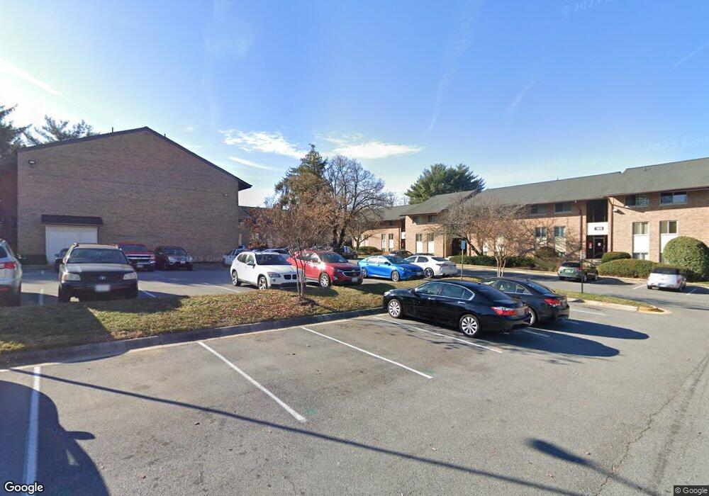 18611 Walkers Choice Rd unit 3, Montgomery Village, MD 20886 - photo 1