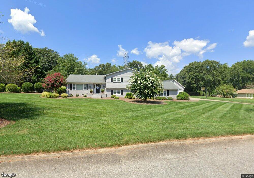 201 Redcliffe Rd, Greenville, SC 29615 - photo 1