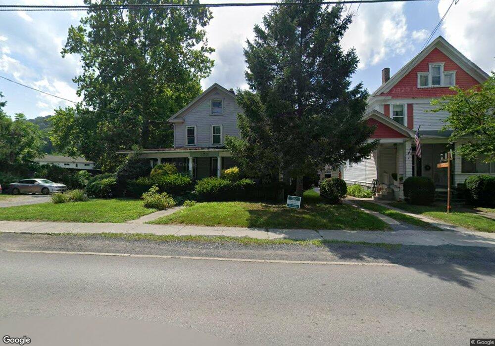 332 S Washington St, Berkeley Springs, WV 25411 - photo 1