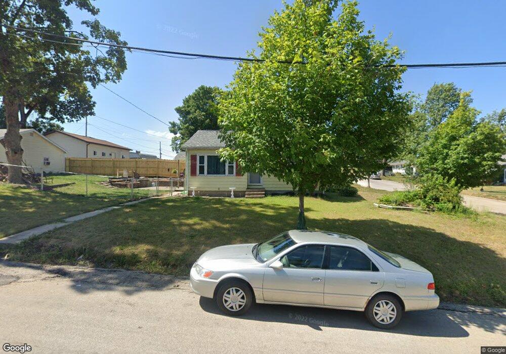 2100 11th St SW, Cedar Rapids, IA 52404 - photo 1