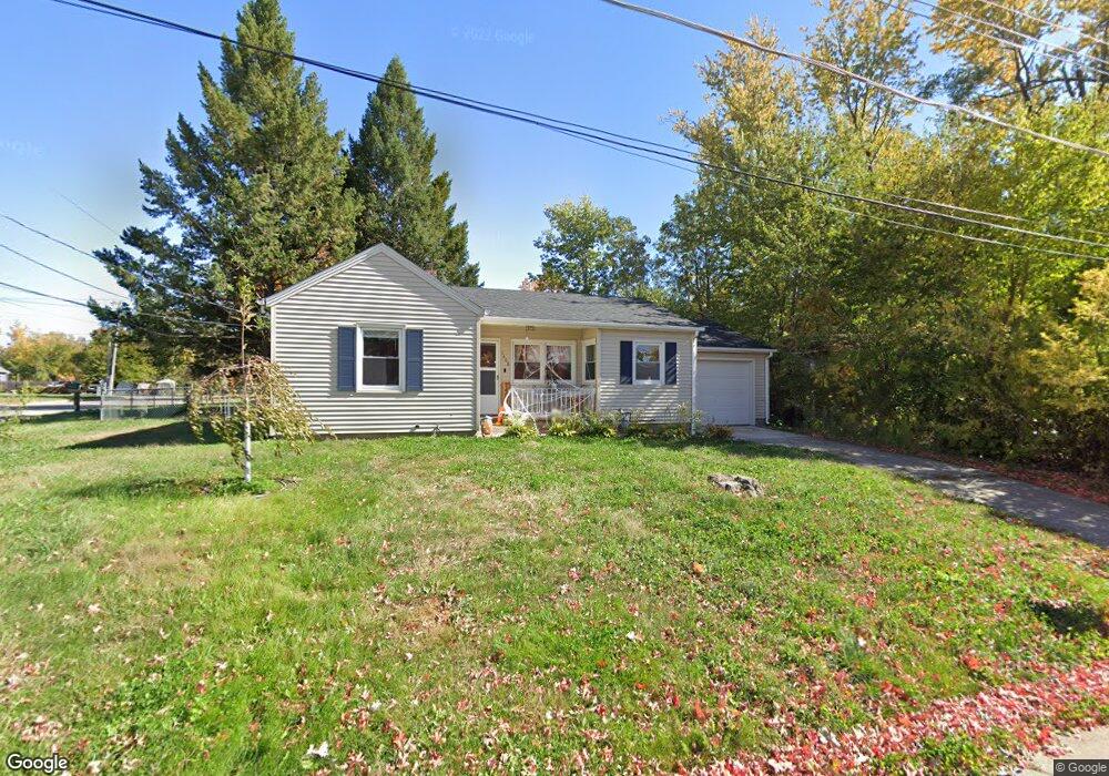 1408 W 2nd St N, Newton, IA 50208 - photo 1