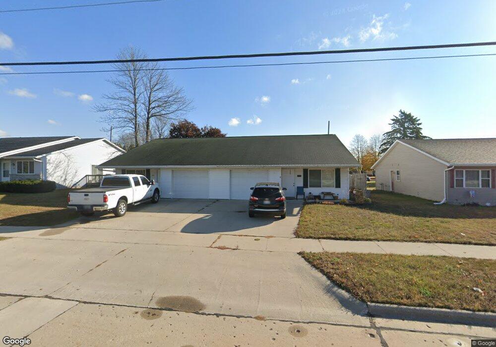 725 Columbus St unit 727, Two Rivers, WI 54241 - photo 1