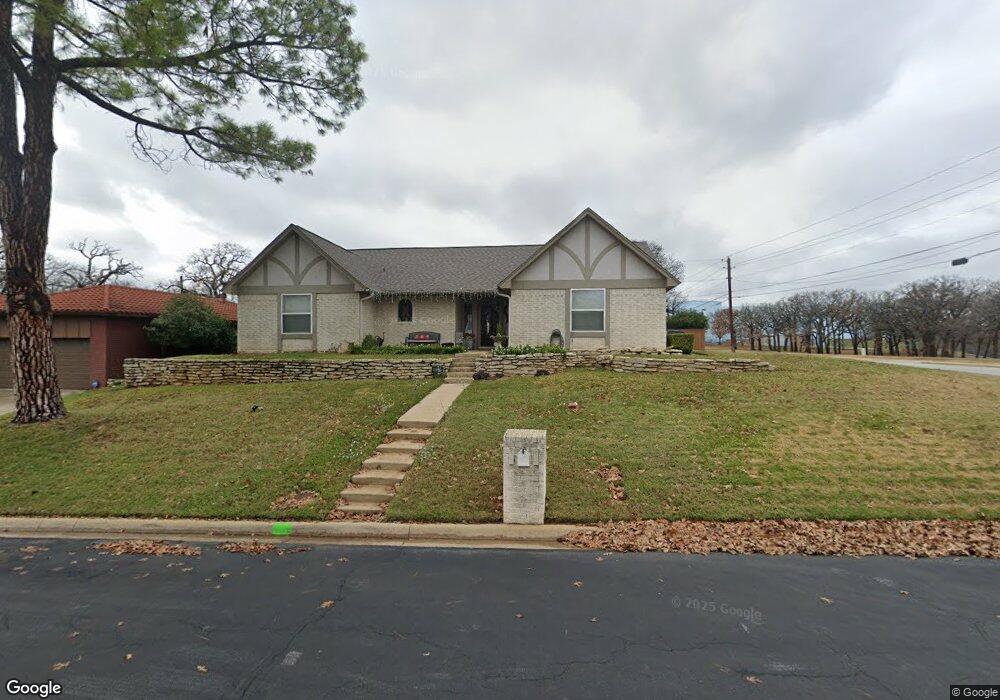 400 Heather Ln, Hurst, TX 76054 - photo 1