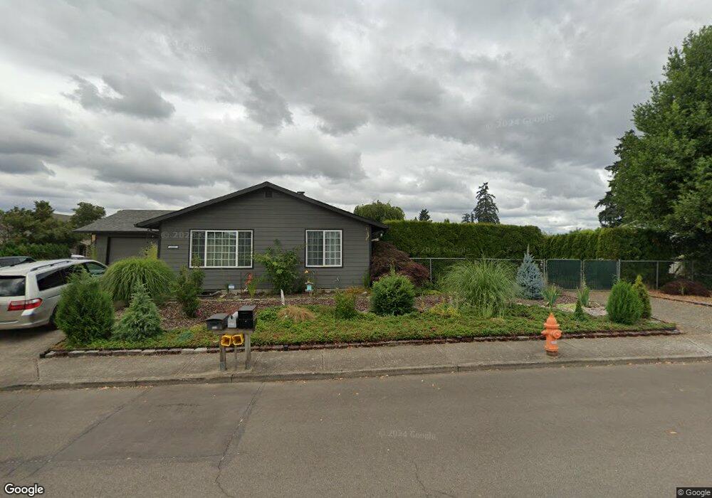 1535 N Locust St, Canby, OR 97013 - photo 1