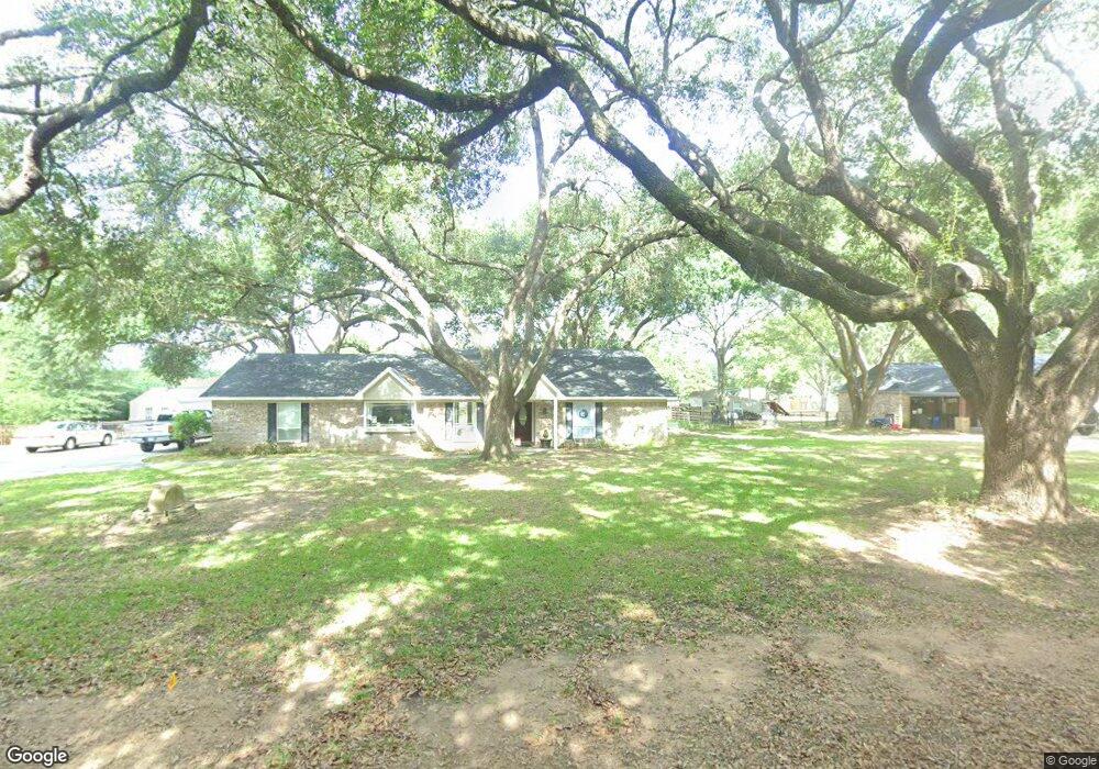 18806 Hilltop Ln, Tomball, TX 77377 - photo 1