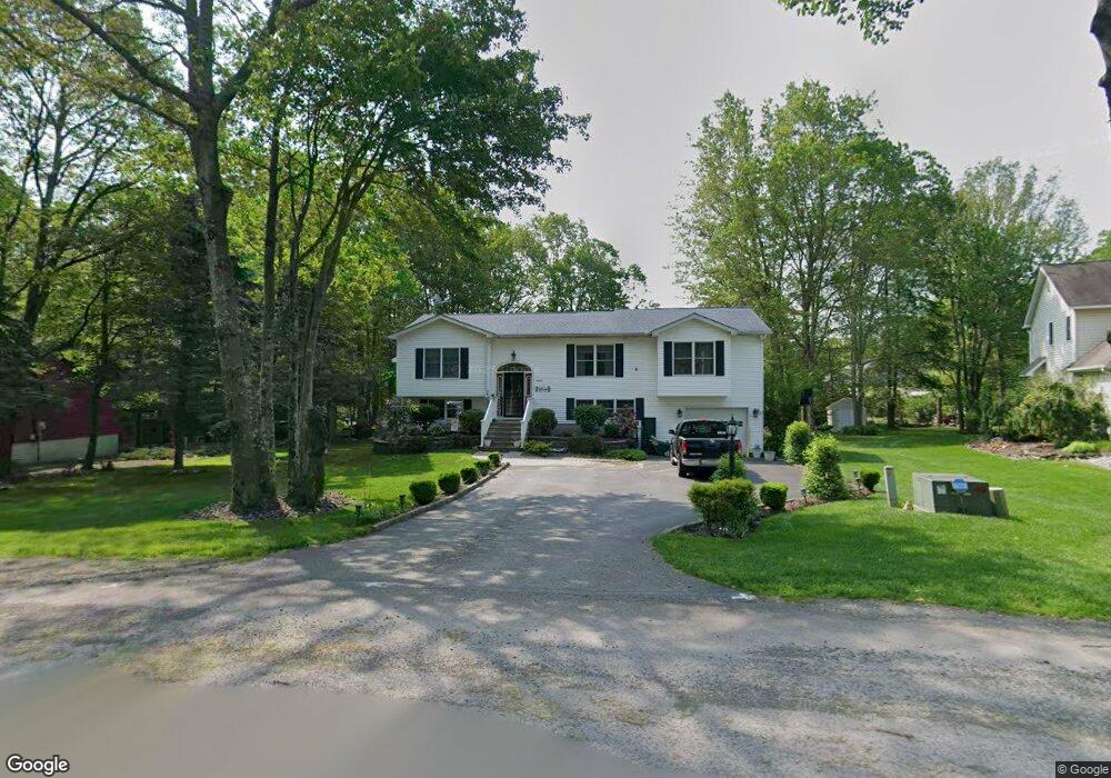 16 Pointe St, Mount Pocono, PA 18344 - photo 1