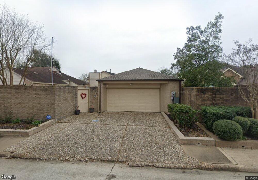 404 Towne Ct, Alvin, TX 77511 - photo 1