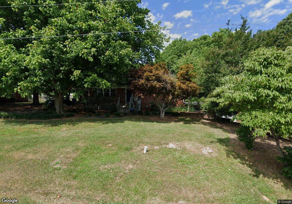 2105 Lamar Dr, Asheboro, NC 27203 - photo 1