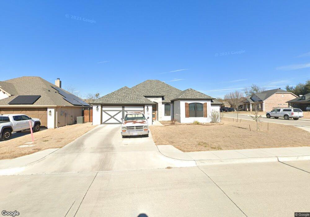 229 Buckeye Dr, Weatherford, TX 76086 - photo 1