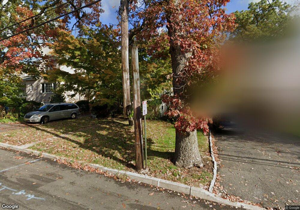 11 E Bayview Ave, Englewood Cliffs, NJ 07632 - photo 1