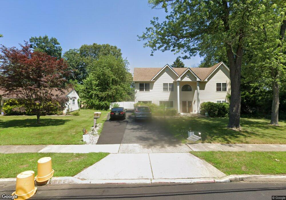 5 Tyndall Rd, Kendall Park, NJ 08824 - photo 1