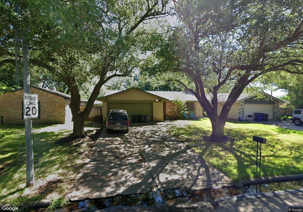 16731 Tibet Rd, Friendswood, TX 77546 - photo 1
