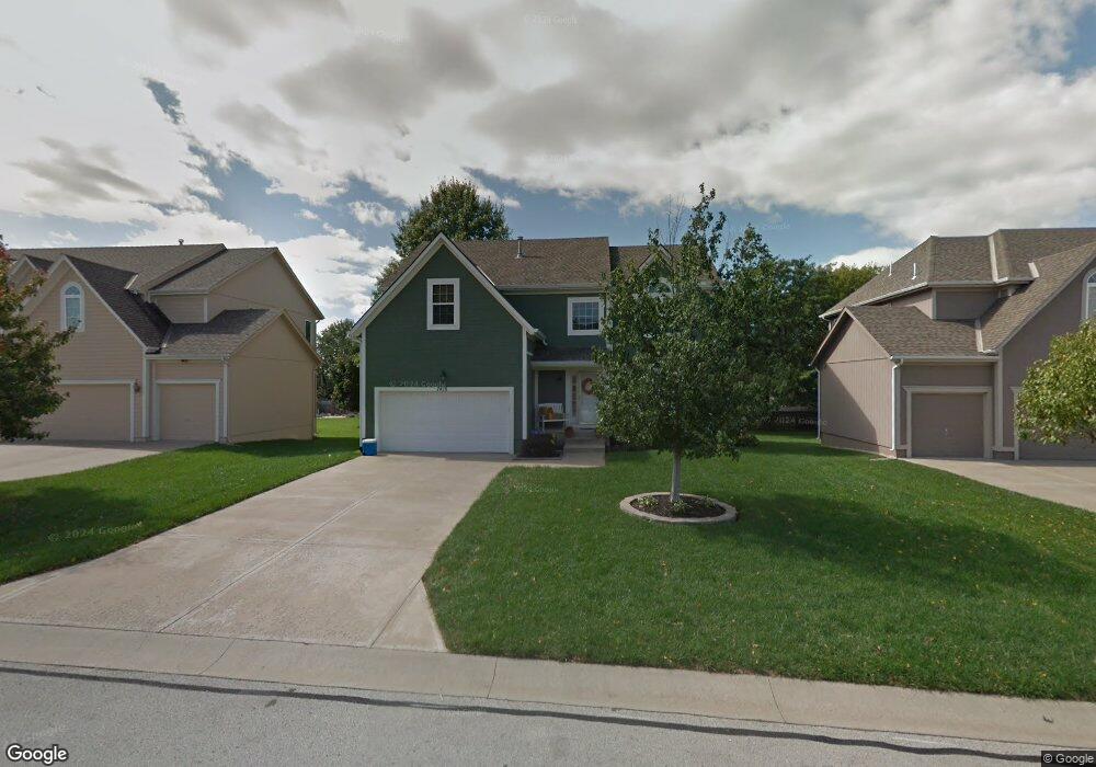 7418 Charles St, Shawnee, KS 66216 - photo 1