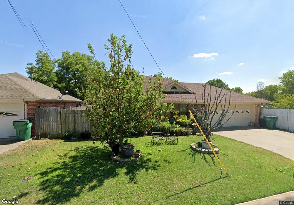 1012 Young St, Gainesville, TX 76240 - photo 1