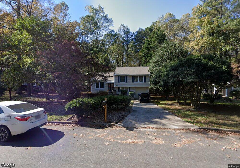 1370 Taylor Oaks Dr, Roswell, GA 30076 - photo 1