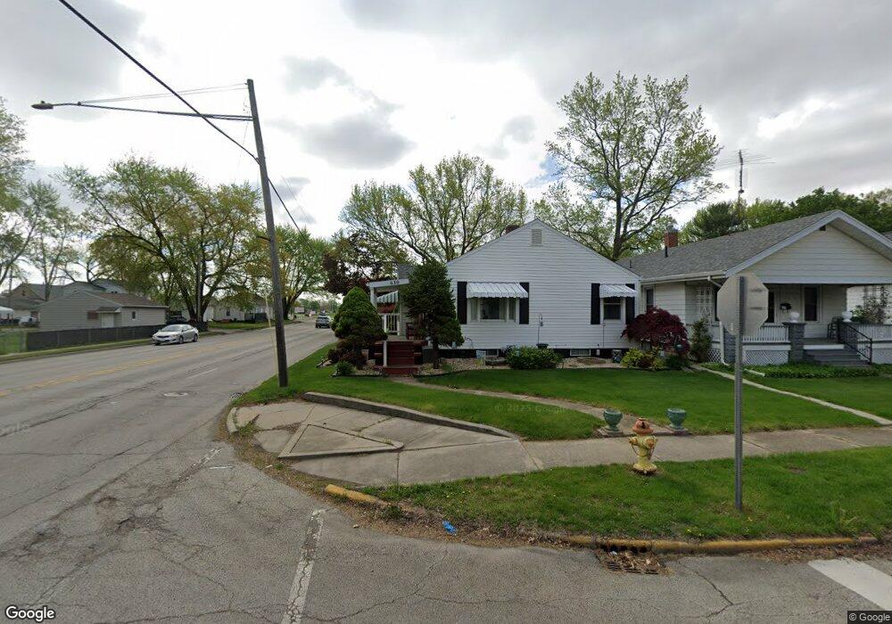 630 N Hamilton St, Lincoln, IL 62656 - photo 1