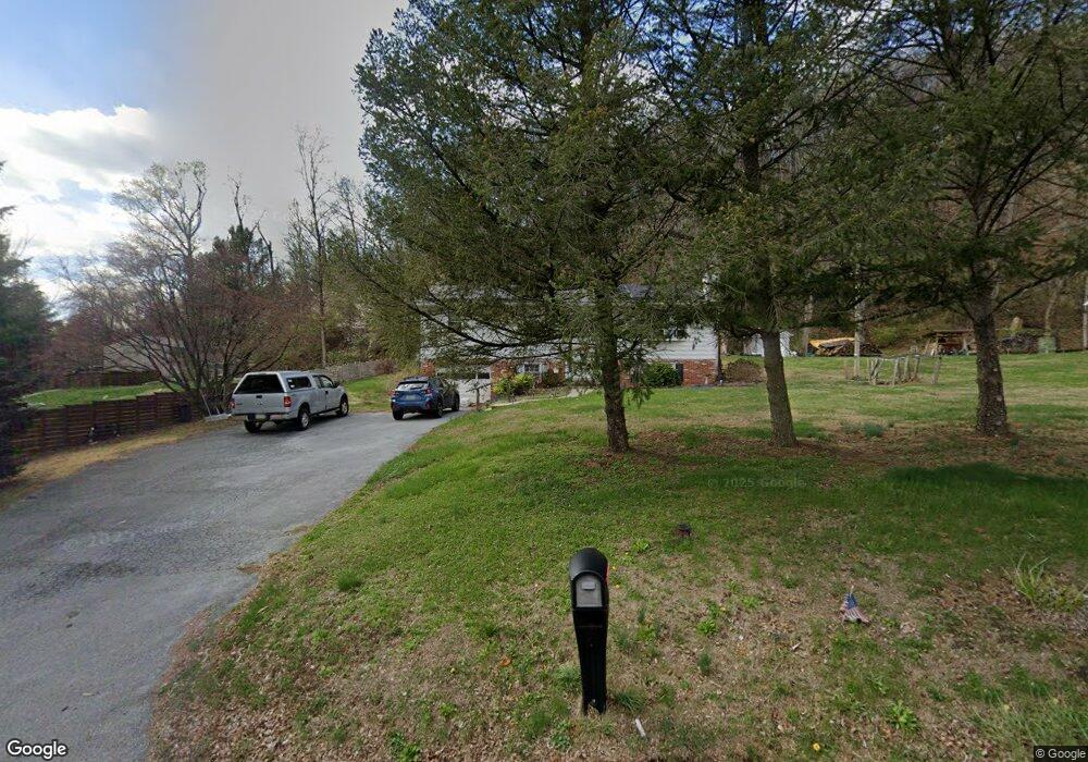 228 W Neversink Rd, Reading, PA 19606 - photo 1