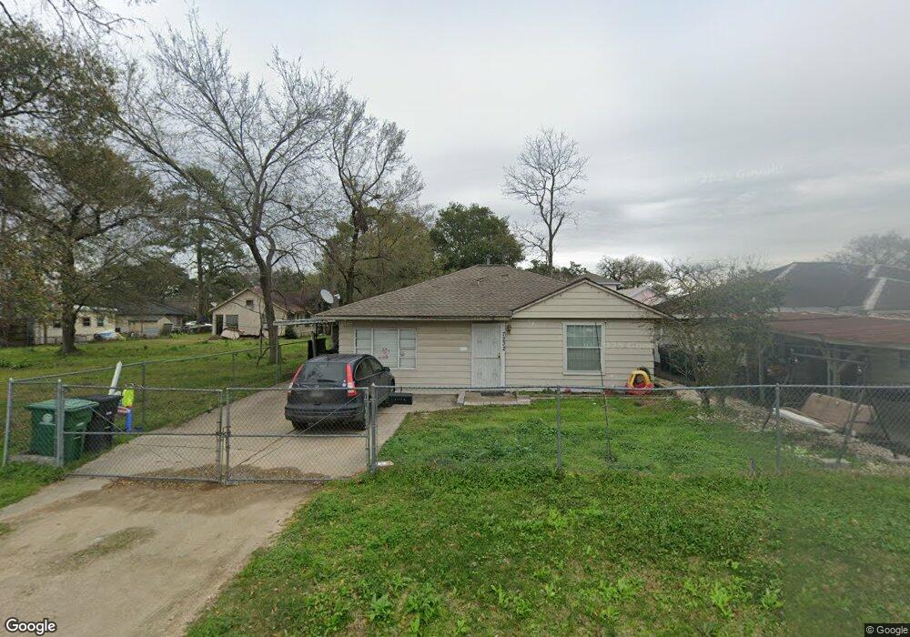 7232 Farnsworth St, Houston, TX 77022 - photo 1
