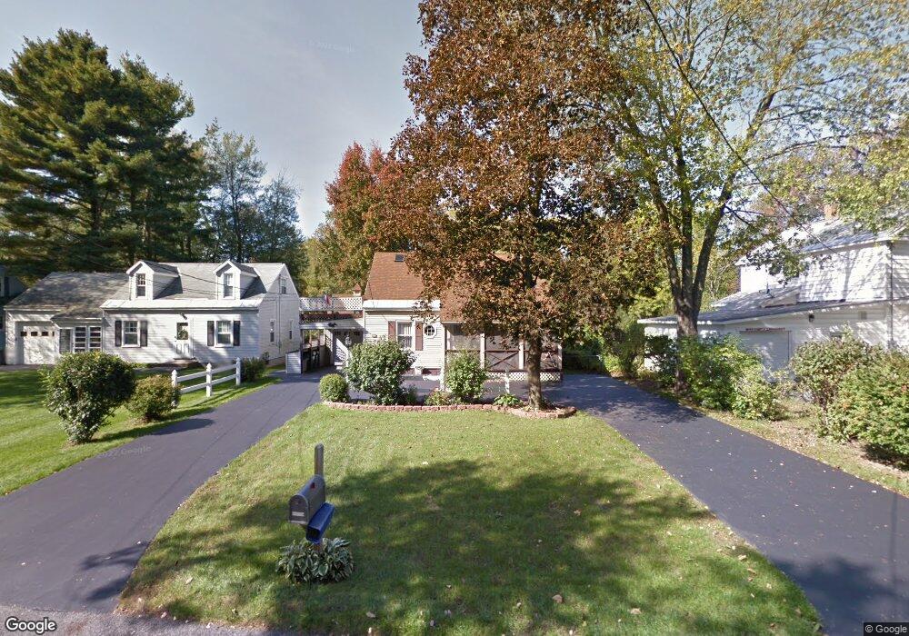 933 Mohegan Rd, Schenectady, NY 12309 - photo 1