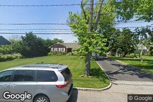 12 Saltmeadow Ln, Bayport, NY 11705