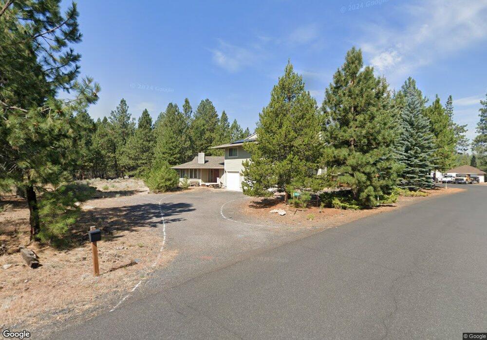 19119 Rustic Canyon Rd, Bend, OR 97702 - photo 1