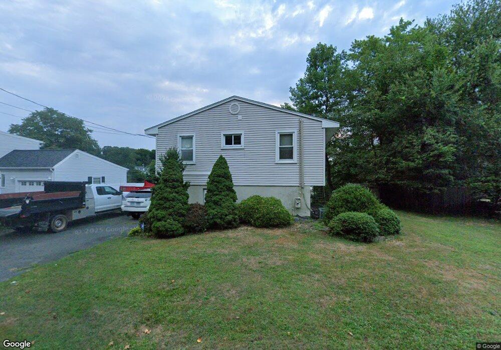 3 Allings Crossing Rd, West Haven, CT 06516 - photo 1
