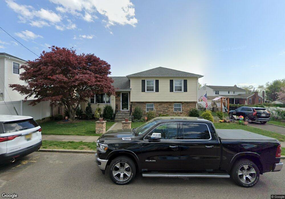 505 Nassau Place, Garden City, NY 11530 - photo 1