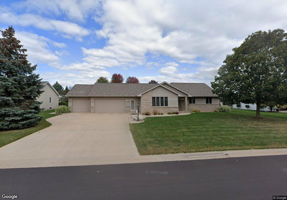 W6038 Zinnia Dr, Appleton, WI 54915 - photo 1