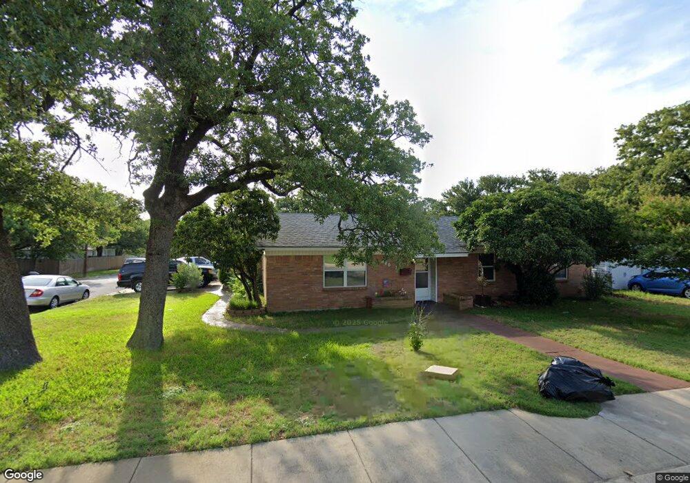 888 Jerry Ln, Bedford, TX 76022 - photo 1