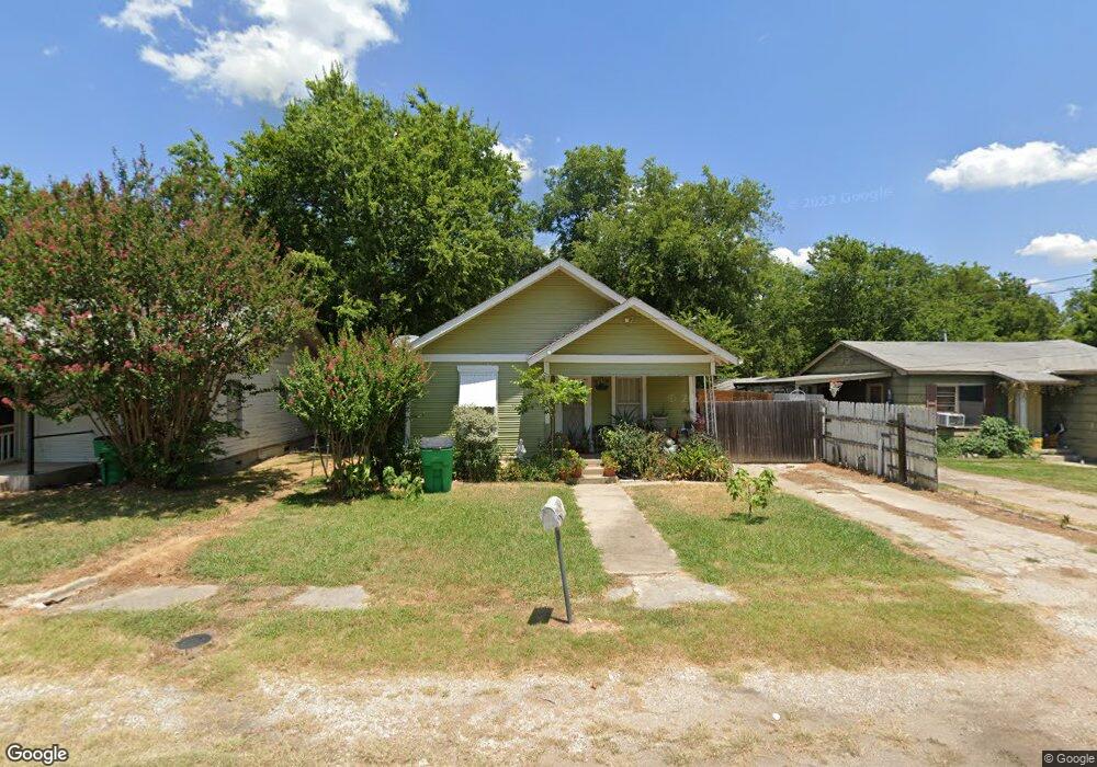 1505 E Scott St, Gainesville, TX 76240 - photo 1