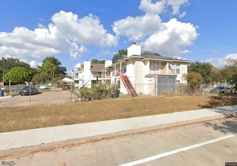 8806 Bold Forest Dr unit 4, Houston, TX 77088 - photo 1