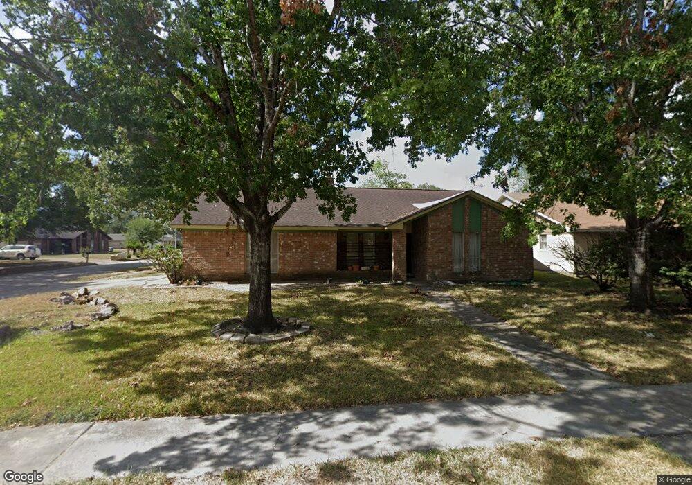 8203 Chestnut Forest Dr, Houston, TX 77088 - photo 1